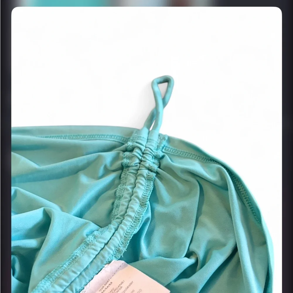 Under Armour Women's Long-Sleeve Performance Tee in Teal Blue - Picture 6 of 7